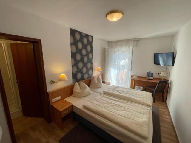 Hotel Ebnet Mutterstadt Zewnętrze zdjęcie